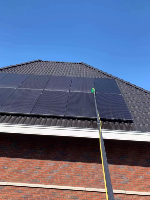 Zonnepanelen wassen Lelystad